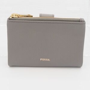 Fossil Lainie Multifunction Pebbled Leather Tri-Fold Wallet Snap Closure